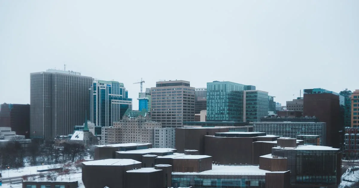 découvrez en direct le centre-ville de montréal grâce à notre webcam haute définition, pour voir l'activité et la beauté urbaine en temps réel.