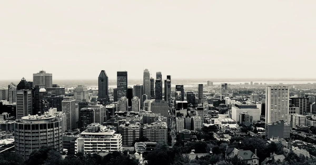 découvrez le centre-ville de montréal en temps réel grâce à notre webcam live, offrant une vue panoramique et actuelle sur l'activité urbaine.