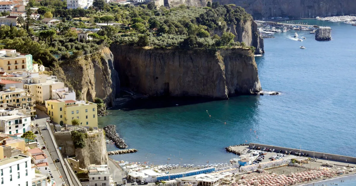 découvrez les merveilles du voyage méditerranéen : plages ensoleillées, villages pittoresques, cuisine savoureuse et richesses culturelles pour une escapade inoubliable.