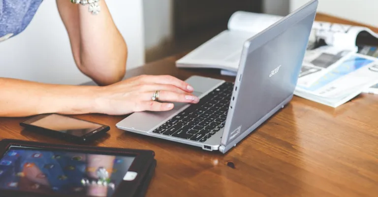 découvrez les solutions d'accès à distance sécurisées pour travailler efficacement de n'importe où, en toute simplicité et confidentialité.