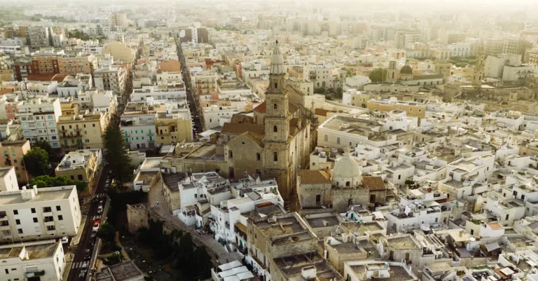 découvrez les villes à éviter en apulie pour un voyage sans mauvaises surprises. conseils et recommandations pour un séjour réussi dans cette région italienne.