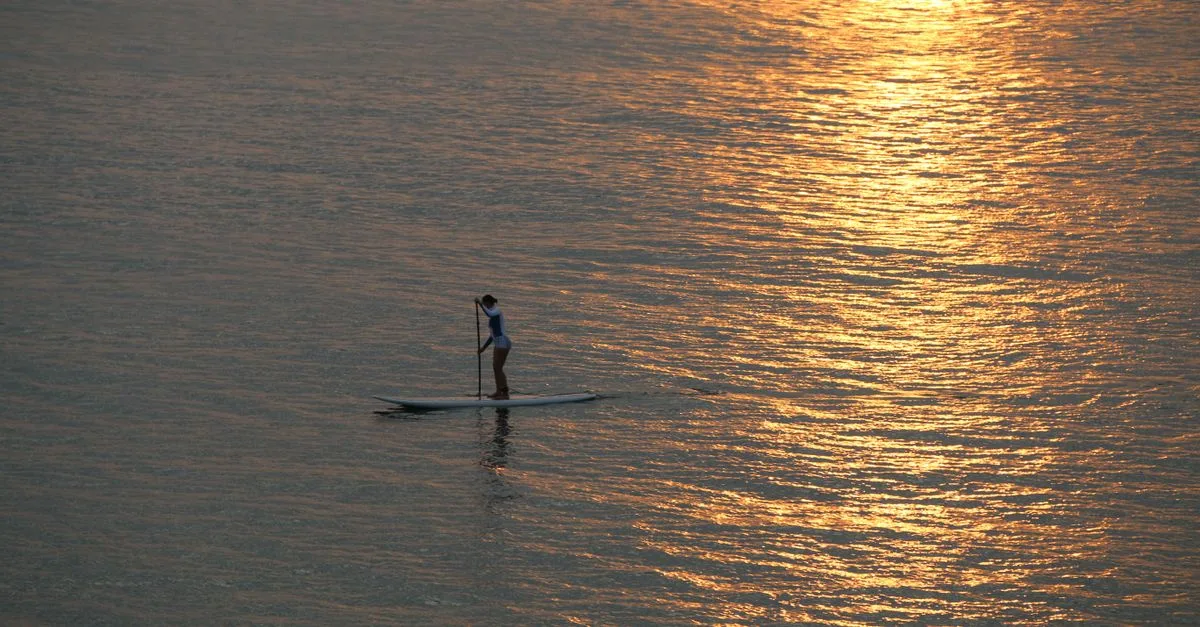 découvrez comment améliorer votre endurance en paddleboard grâce à des techniques efficaces et des conseils adaptés pour profiter pleinement de vos séances sur l'eau.