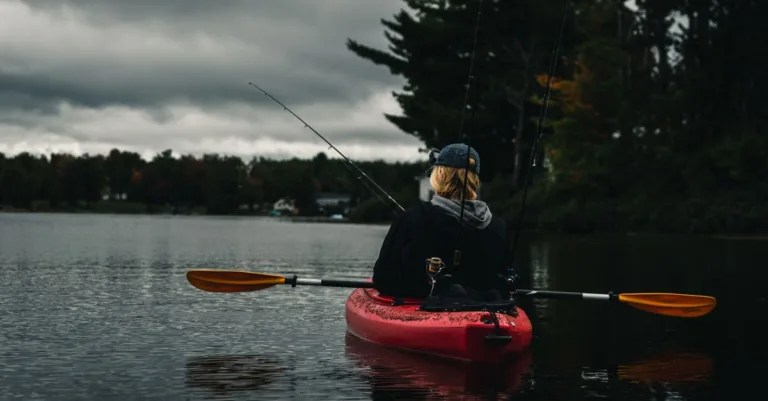 découvrez nos kayaks de pêche robustes et maniables, parfaits pour vos sorties de pêche en rivière, lac ou mer. profitez d'une expérience unique et sportive avec un équipement conçu pour les passionnés de pêche.