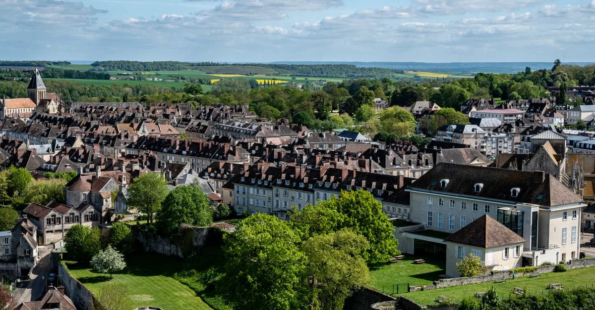 découvrez les villes françaises dont le nom commence par 'ac', leurs particularités et attractions touristiques.