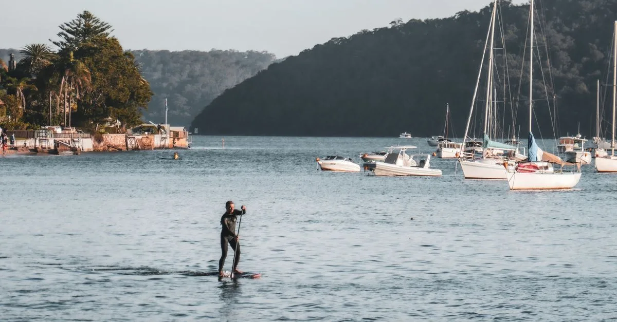 découvrez des astuces efficaces pour prévenir le vol de votre paddle board et profiter en toute sérénité de vos aventures sur l'eau.
