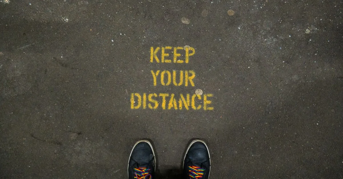 convertisseur de distance précis et rapide pour transformer facilement les unités de mesure comme kilomètres, miles, mètres et plus.